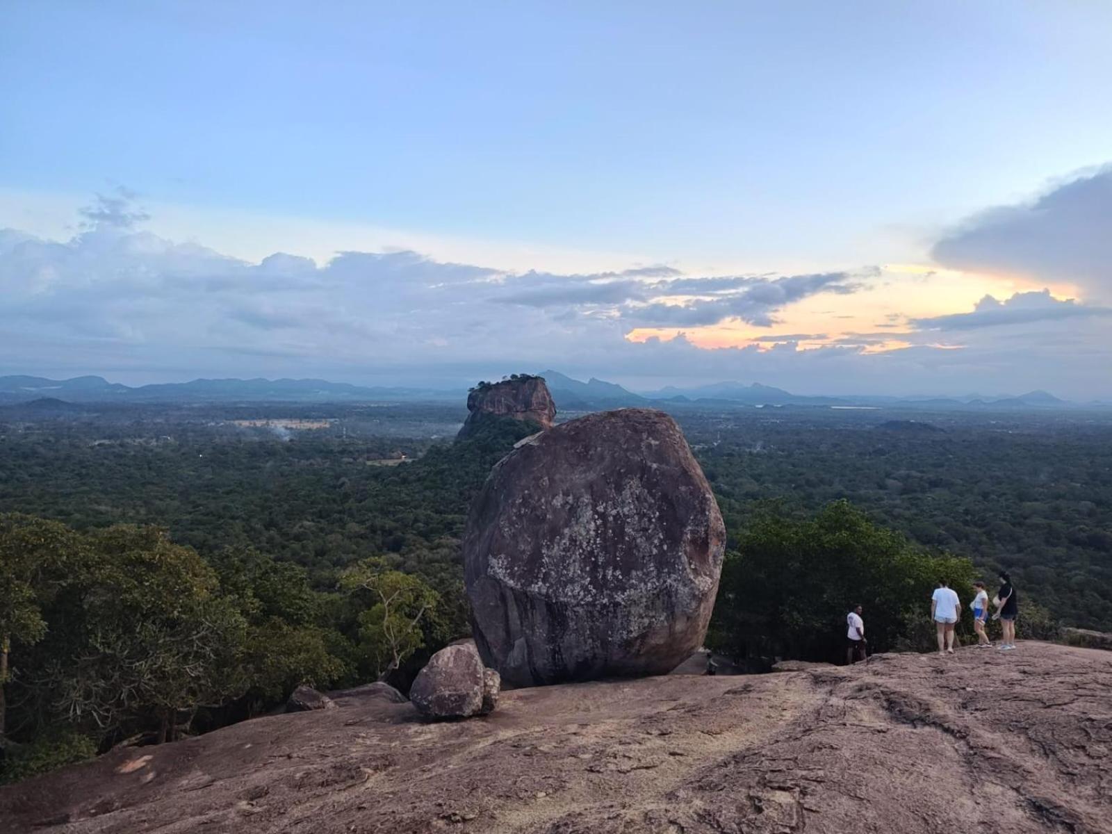 Jungle Eco Lodge & Safari Sigiriya Eksteriør bilde
